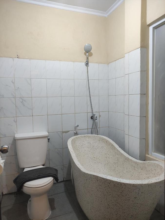 Hotel Guci Kencana Jaya Tuwel Extérieur photo